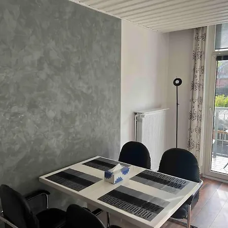Schoenes City-Apartment Im Zentrum Mit Balkon Apartment