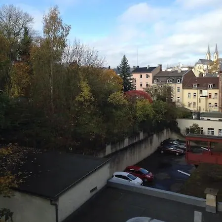 Schoenes City-Apartment Im Zentrum Mit Balkon