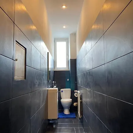 Apartment Schoenes City-Apartment Im Zentrum Mit Balkon *