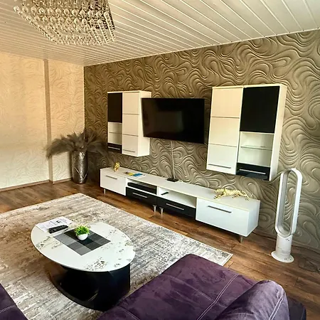 Schönes City-apartment Im Zentrum Mit Balkon! Hof (Bavaria)