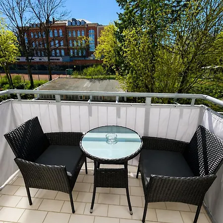 Apartment Schönes City-apartment Im Zentrum Mit Balkon! *