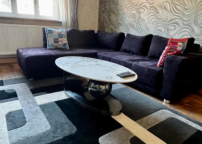 Schoenes City-apartment Im Zentrum Mit Balkon! Appartement *